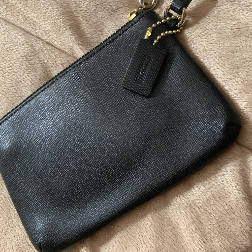 Coach Pebbled Leather Wristlet Clutch in Black - Picture 5 of 6